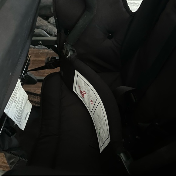 Joovy double stroller in used condition - Picture 7 of 8